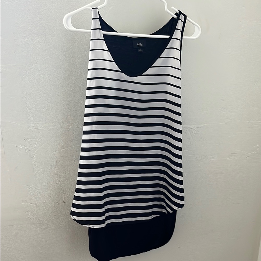 Asymmetrical White and Black  Sleeveless Tank Top gradient lines new